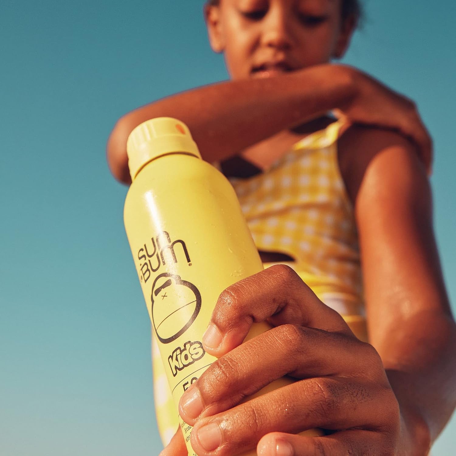 Kids SPF 50 Clear Sunscreen Spray | Wet or Dry Application | Hawaii 104 Reef Act Compliant (Octinoxate &amp; Oxybenzone Free) Broad Spectrum UVA/UVB Sunscreen | 6 Oz, Banana/ Bubble Gum